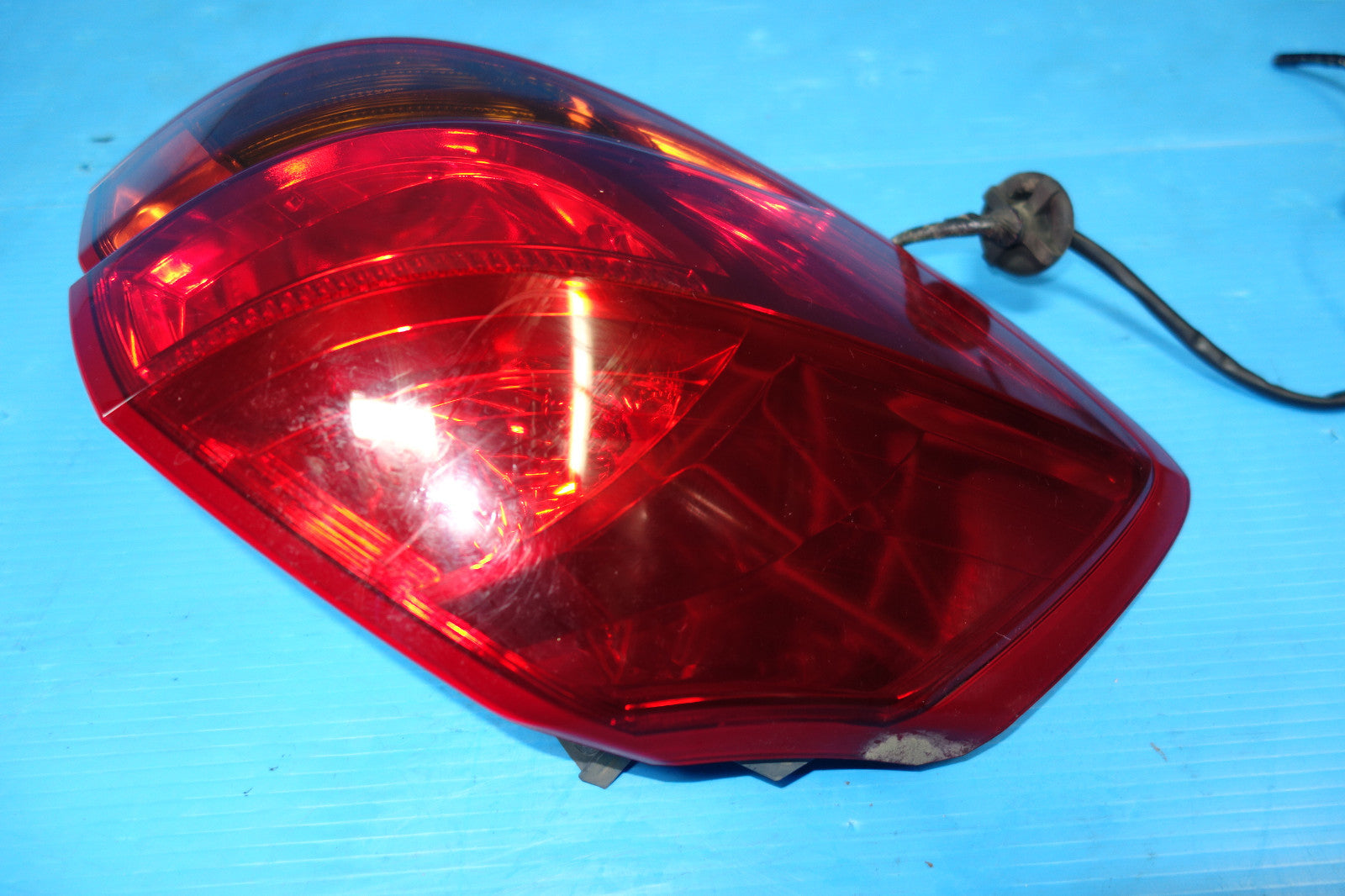 Subaru Legacy Original Rear Left Tail Light Lamp LH Taillight 2005-2007