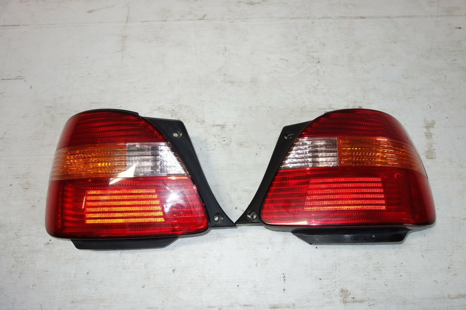 JDM 1998-2005 TOYOTA ARISTO LEXUS GS300 GS400 GS430 TAIL LIGHTS LAMPS SET