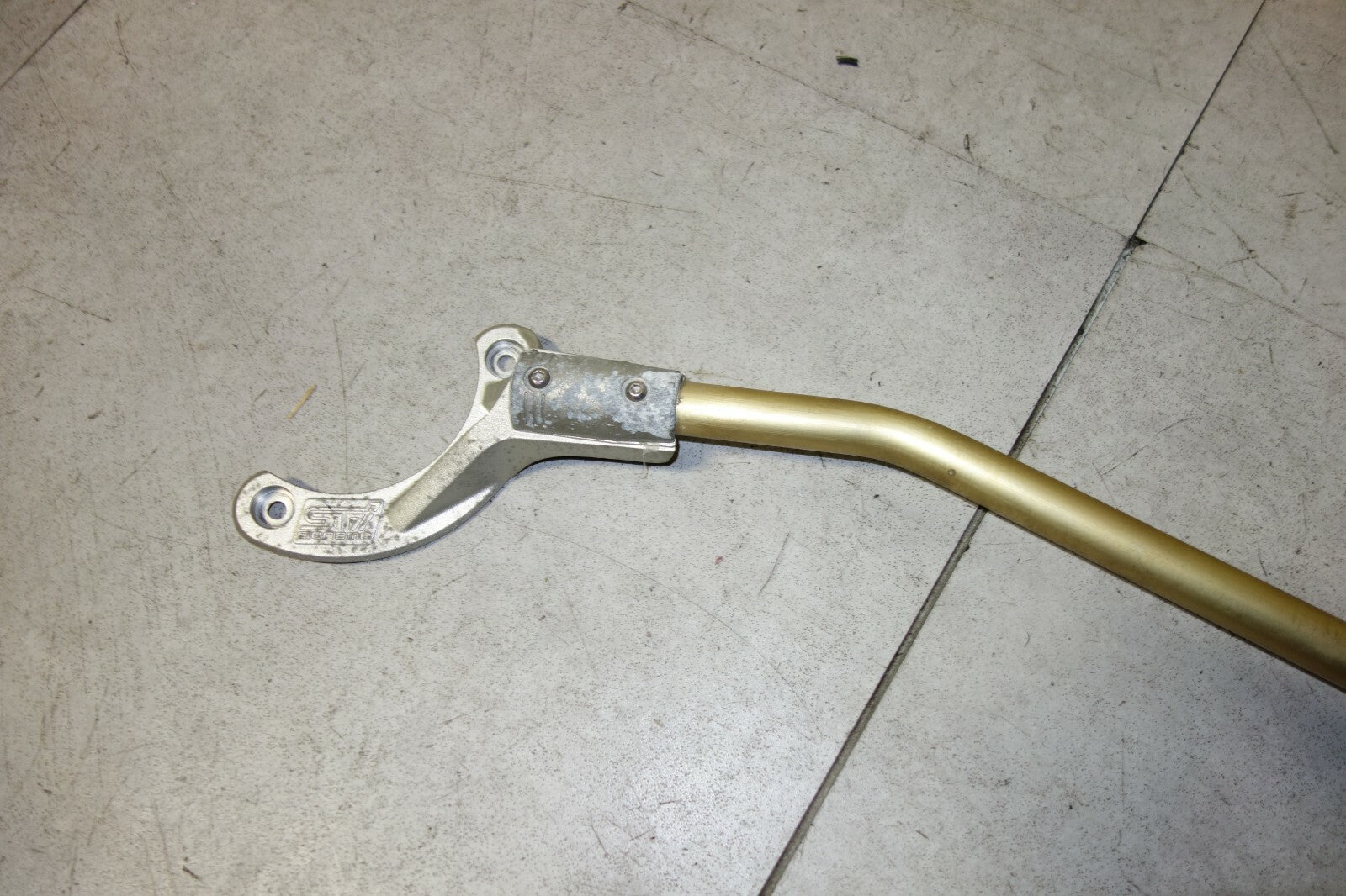 JDM Subaru Legacy STi Genome Front Strut Bar Brace BL5 BP5 Engine 2005-2009