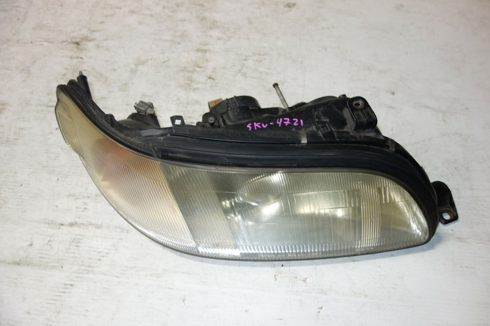 JDM Lexus GS300 / Aristo Front Right Headlight Lamp OEM 1991-1997