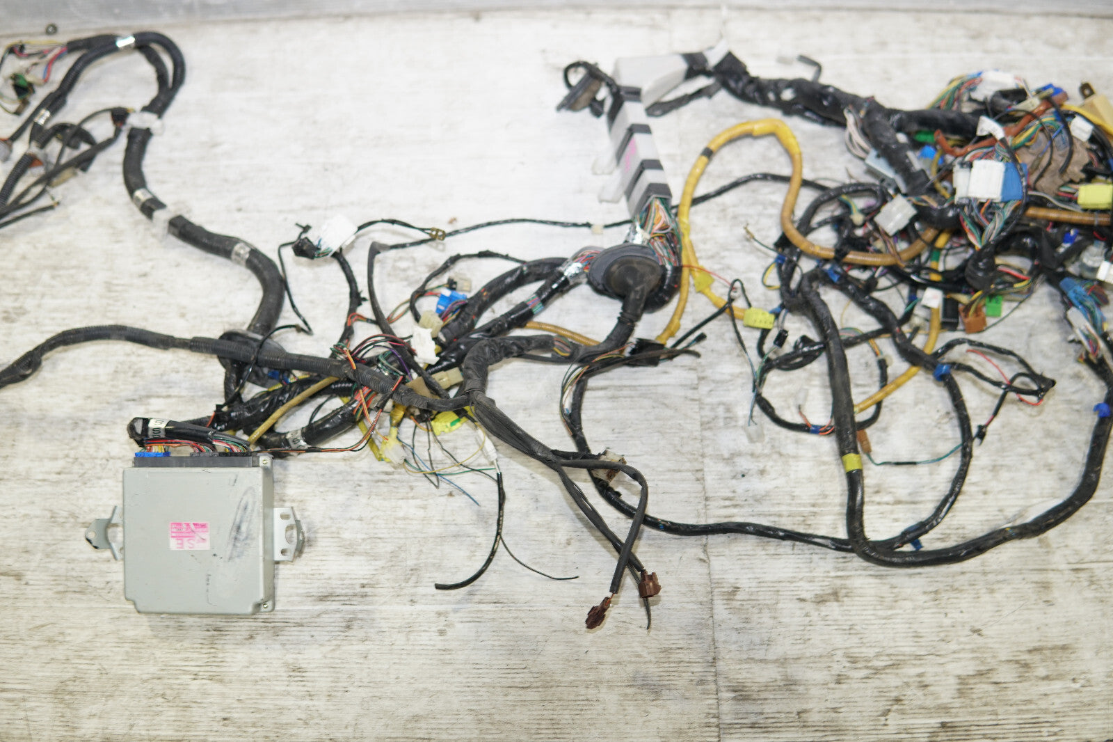 JDM Subaru Forester STi SF5 EJ205 Turbo Computer Wire Harness Wiring 1001079000