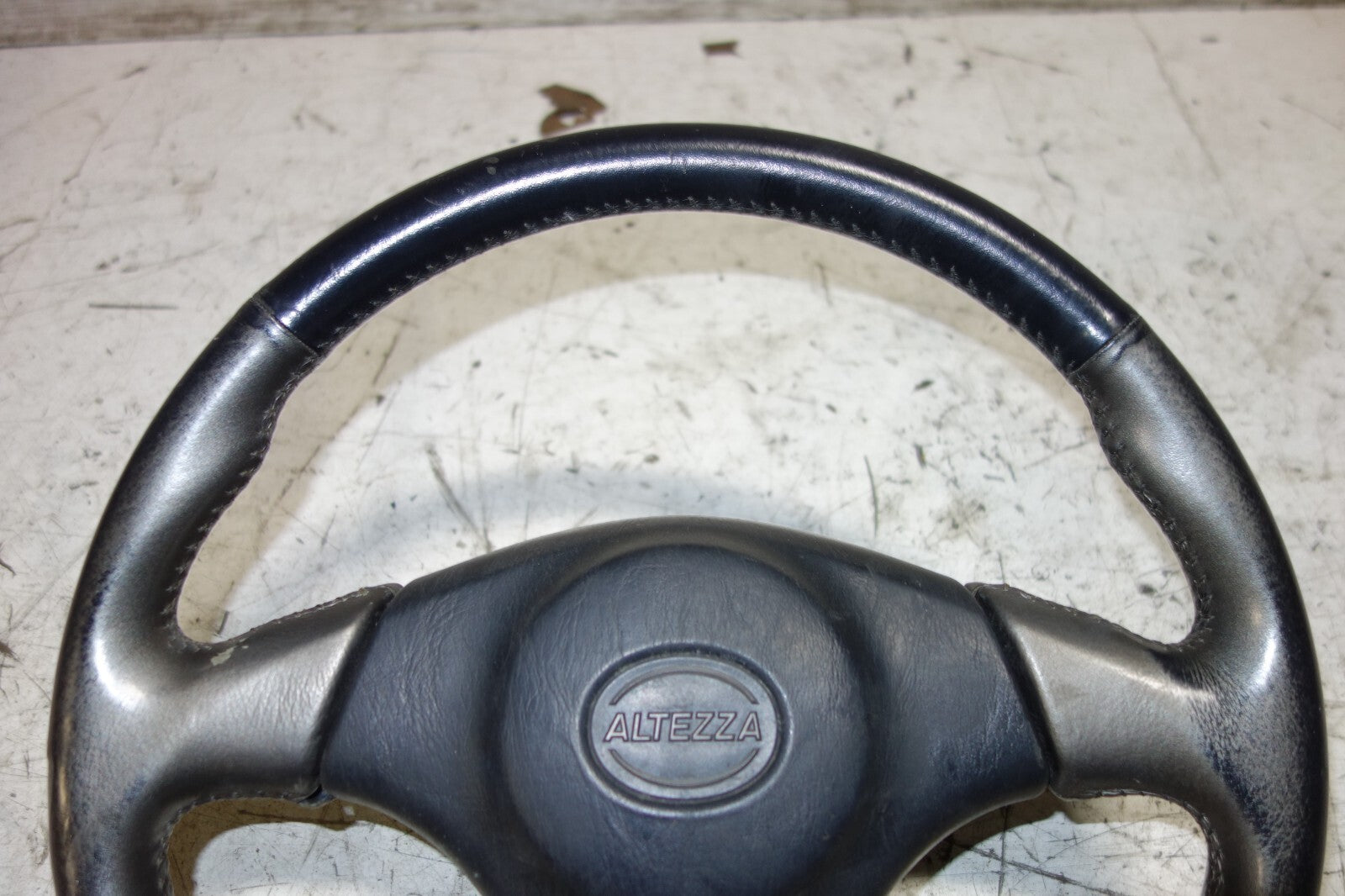JDM 2001-2005 LEXUS IS300 TOYOTA ALTEZZA SXE10 STEERING WHEEL & HUB Fits:IS300