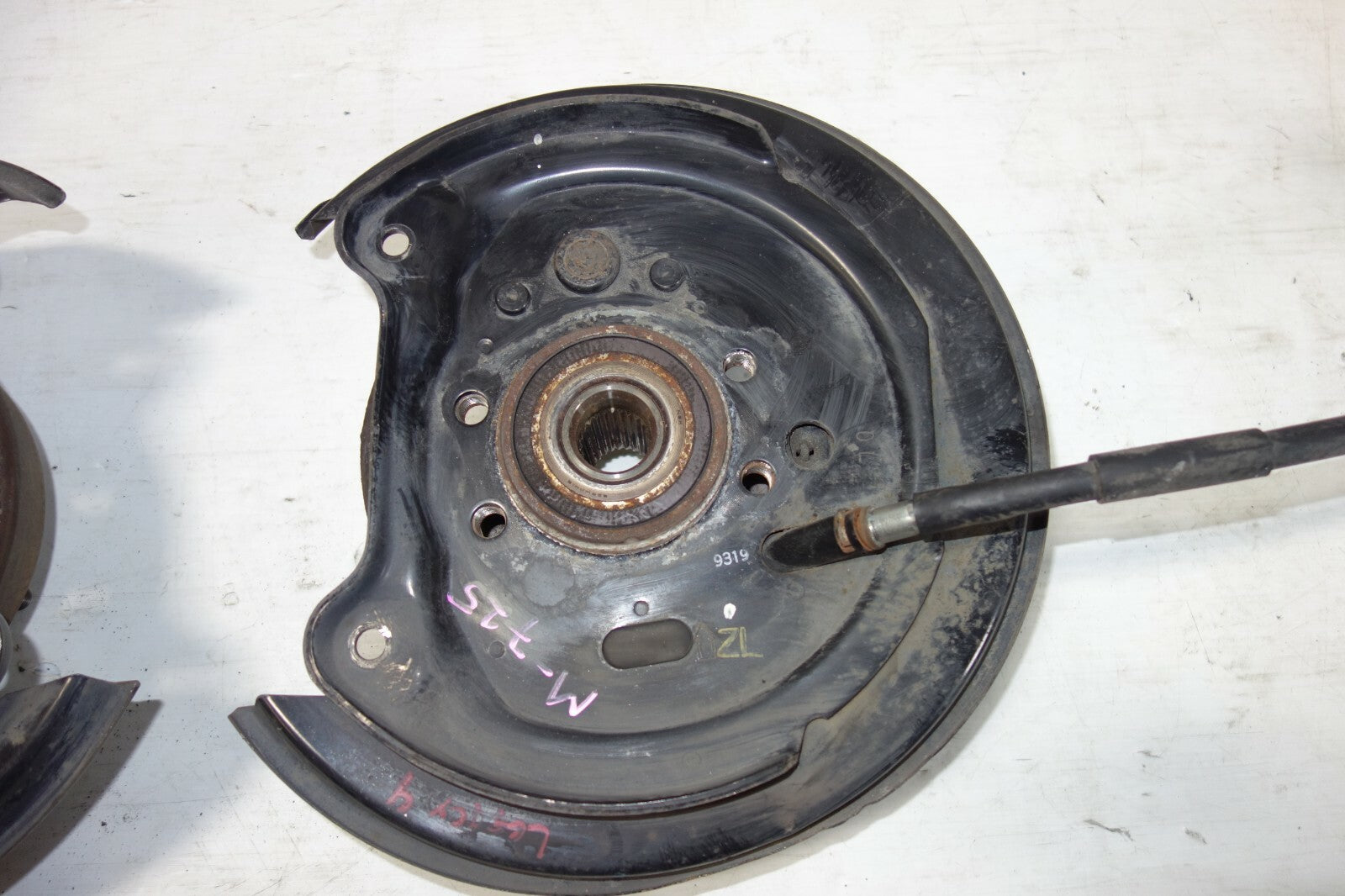 JDM 05-09 SUBARU LEGACY OUTBACK OEM REAR WHEEL HUB SPINDLE BEARING LEFT & RIGHT