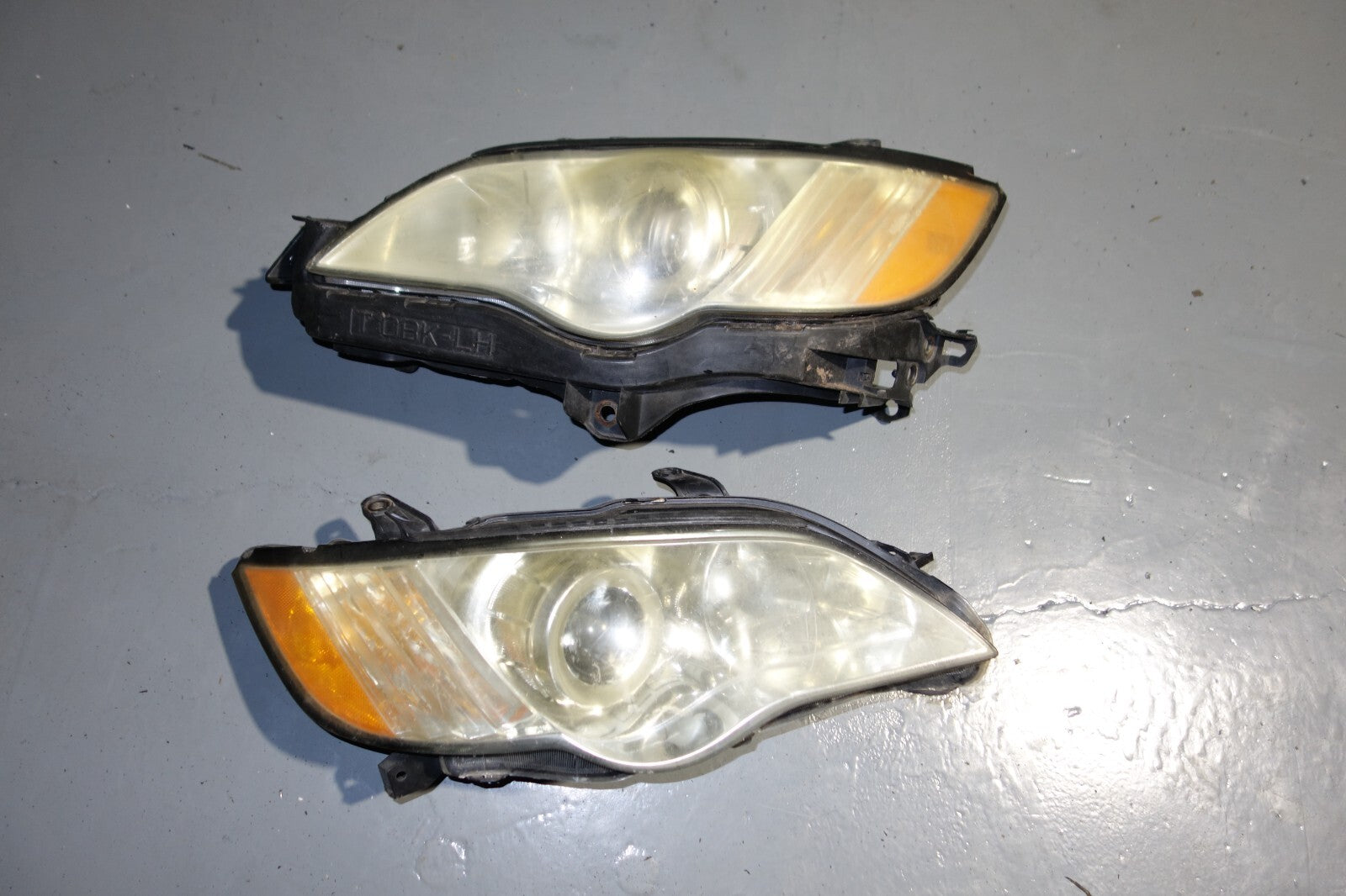 2008-2009 GENUINE SUBARU LEGACY USED HEAD LIGHTS LAMPS BLE BP5 BP9