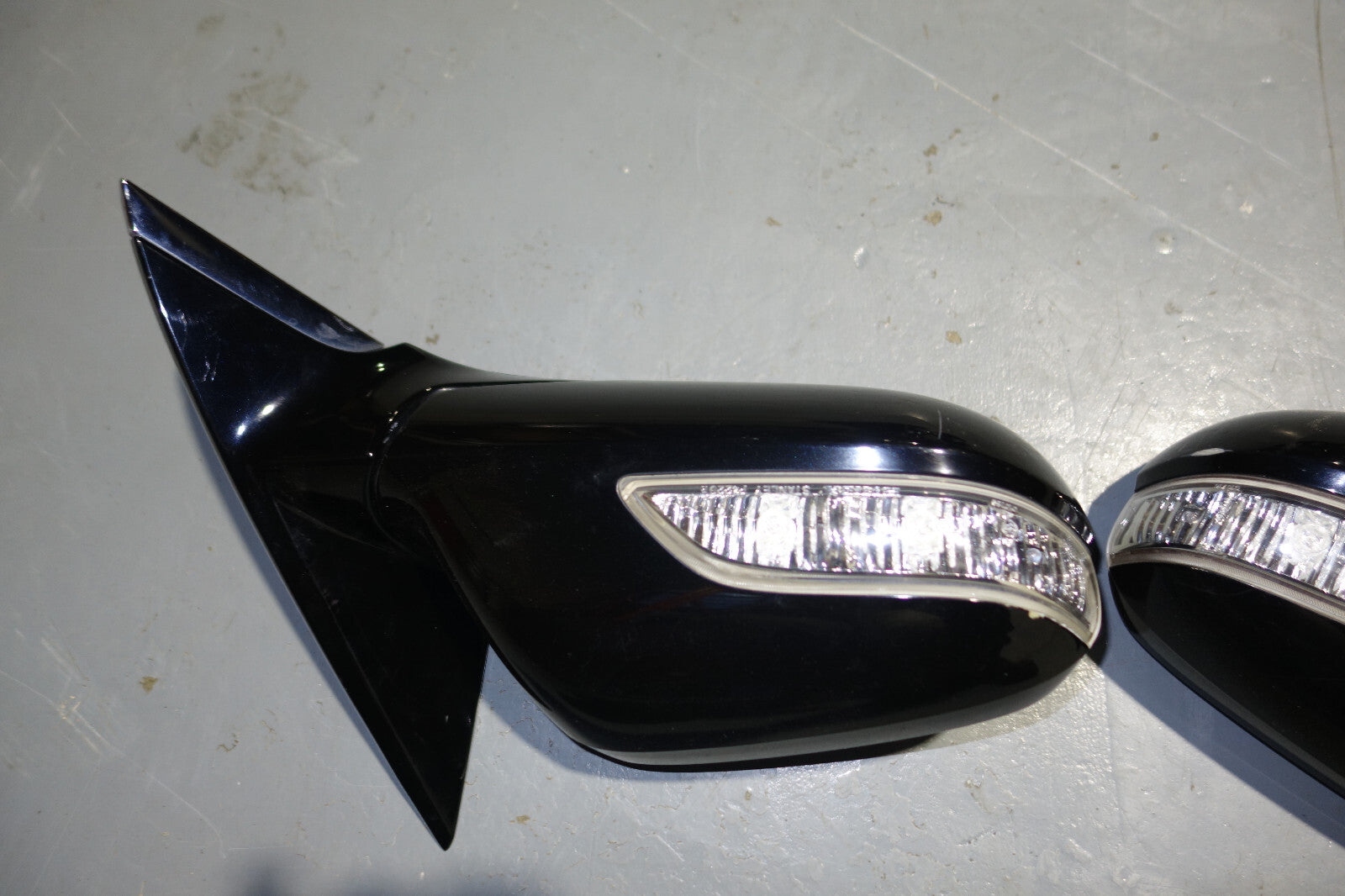 JDM Acura RL OEM Power Folding Side Mirrors Signals KB1 2005-2008 MF-1266
