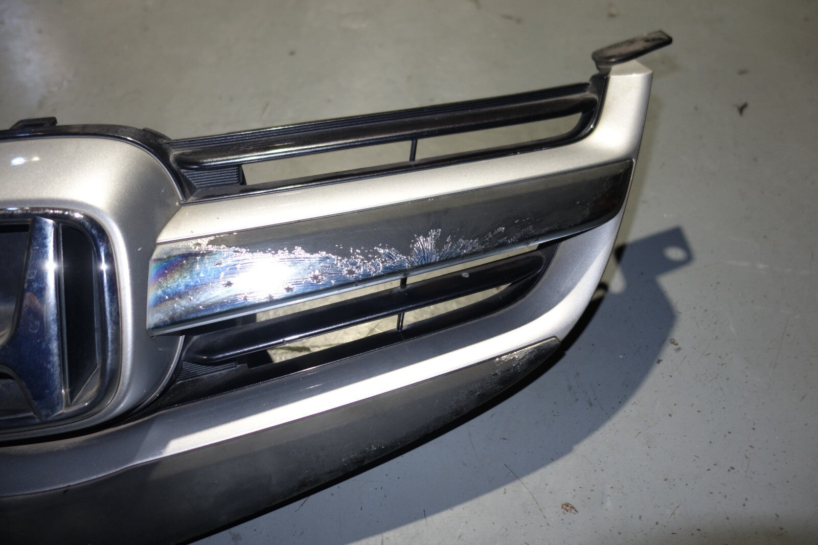 JDM Acura RL OEM Front Grille Honda Legend KB1 2005-2008