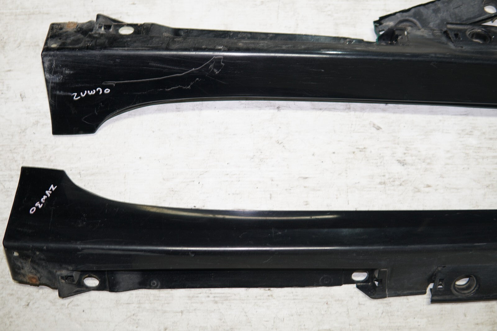 JDM 2010-2015 TOYOTA OEM PRIUS SIDE SKIRTS ROCKER PANELS ZVW30 LEFT & RIGHT