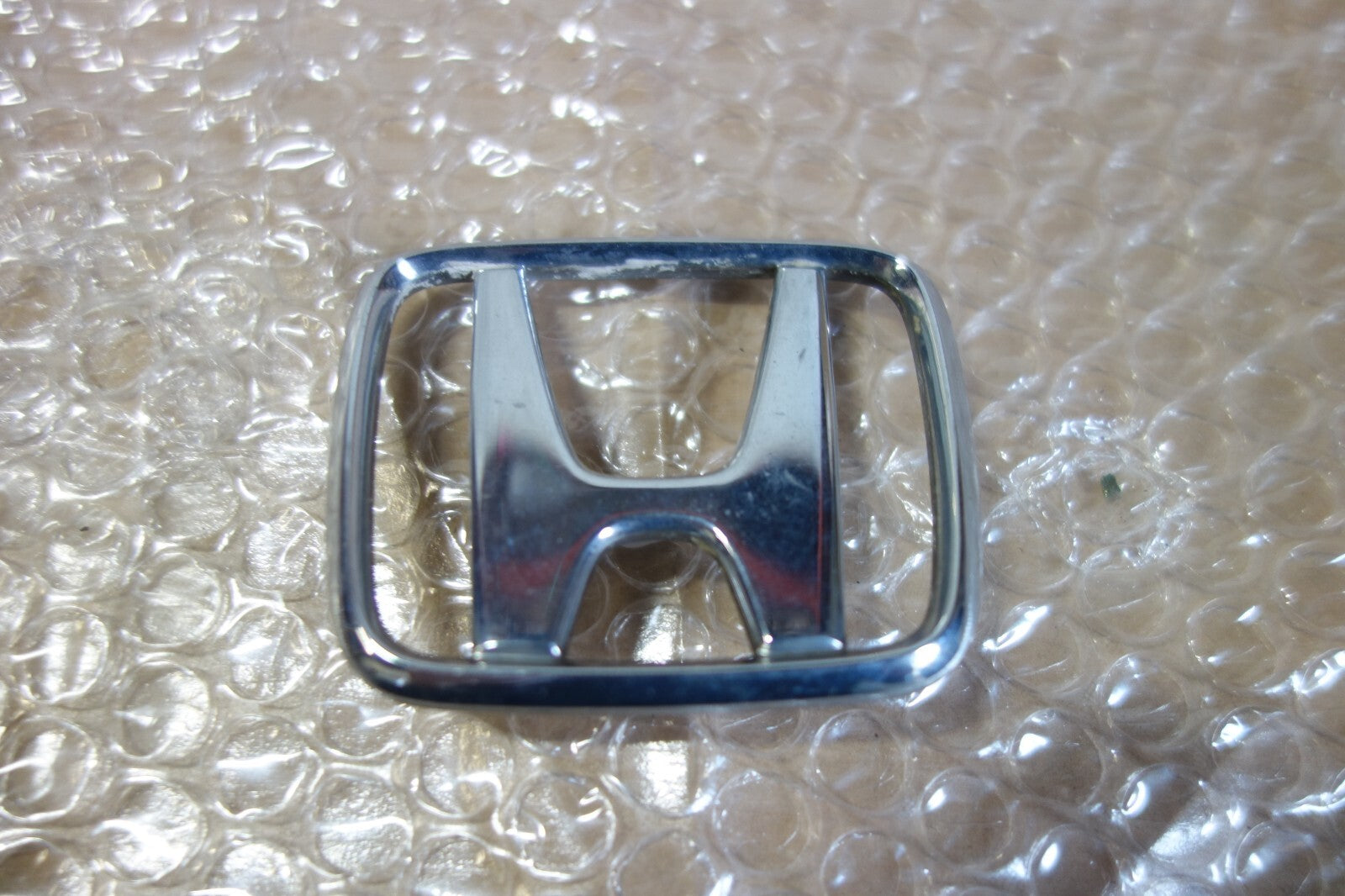 JDM Honda Accord OEM rear emblem logo badge sign Part # 75701-SM4-9000 1990-1993