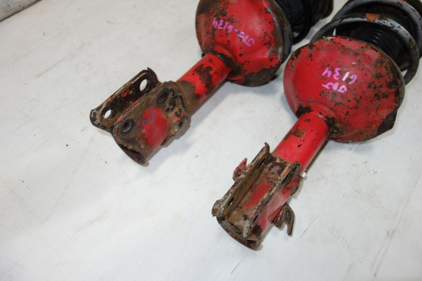 JDM Subaru WRX STi Front Shocks Left & Right 5x100 2002 2003 2004 2005 V8 V7