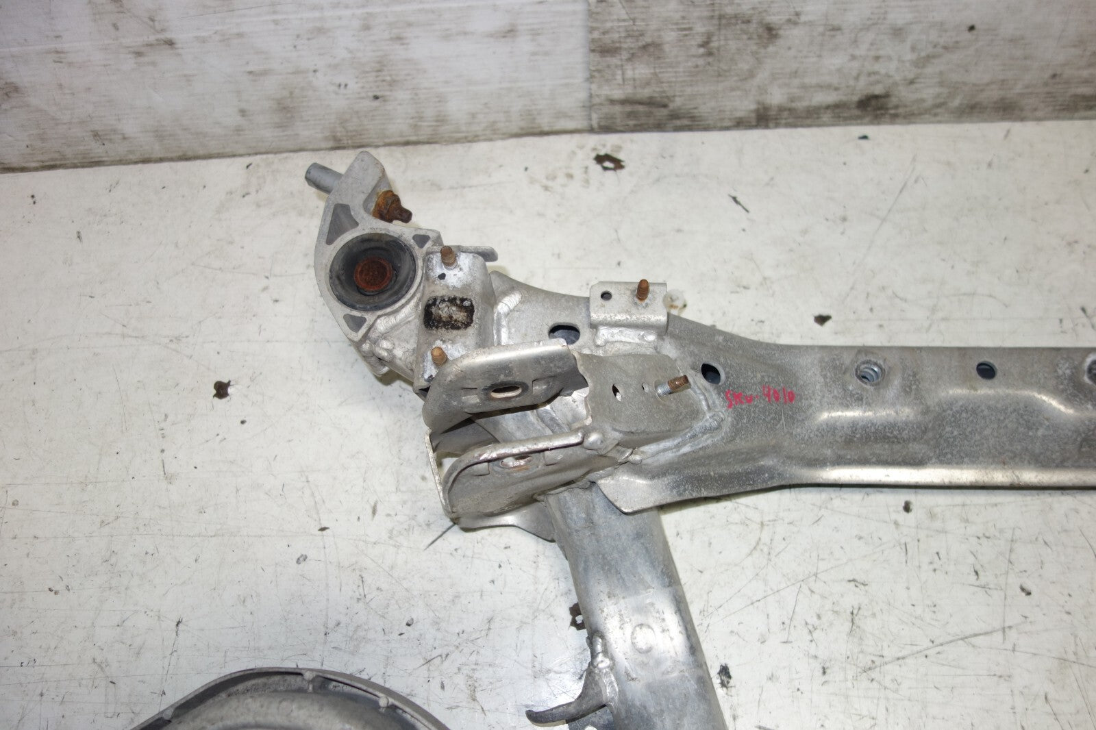 JDM Nissan 350z / G35 Rear Subframe Cross Member Cradle RWD Coupe 2003-2009
