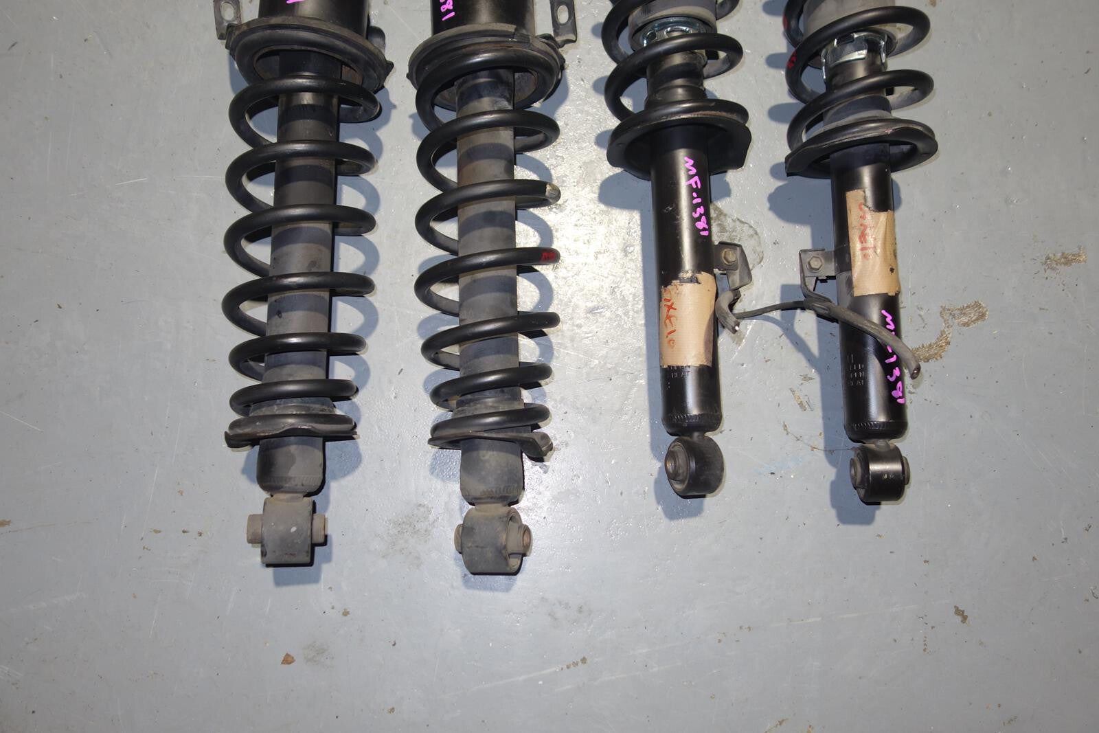JDM Lexus IS300 Altezza SXE10 OEM Shocks Struts Springs Suspension 2001-2005