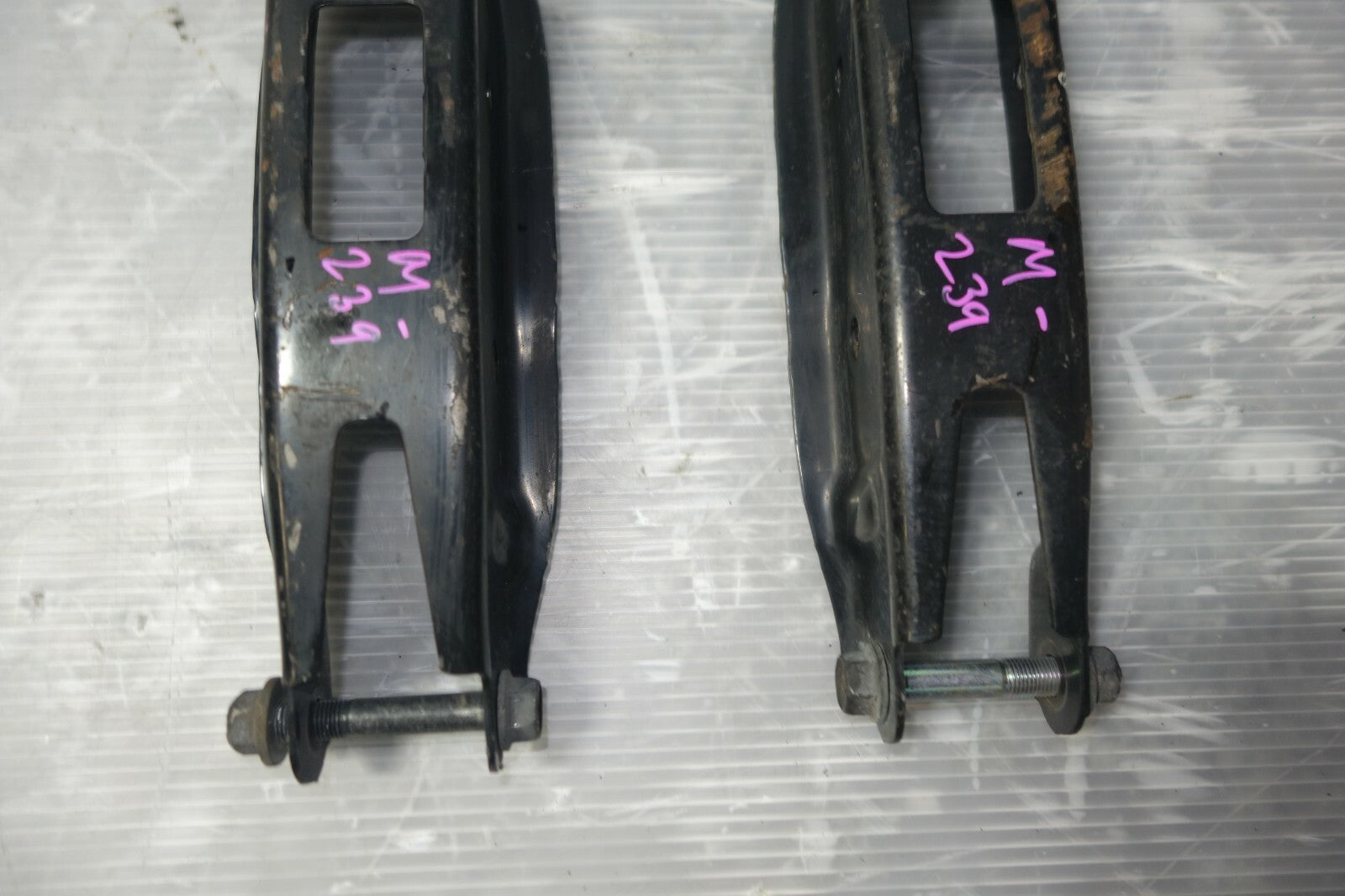 JDM 2008-2014 SUBARU IMPREZA WRX STi OEM REAR LOWER CONTROL ARM WISHBONE LH & RH