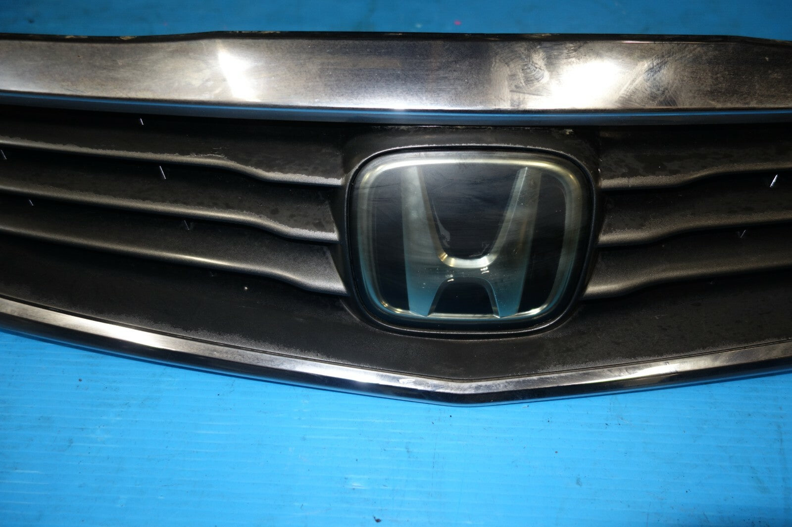 JDM Honda Accord / Inspire UC1 OEM Front Grille 2003-2007 Sedan #6014