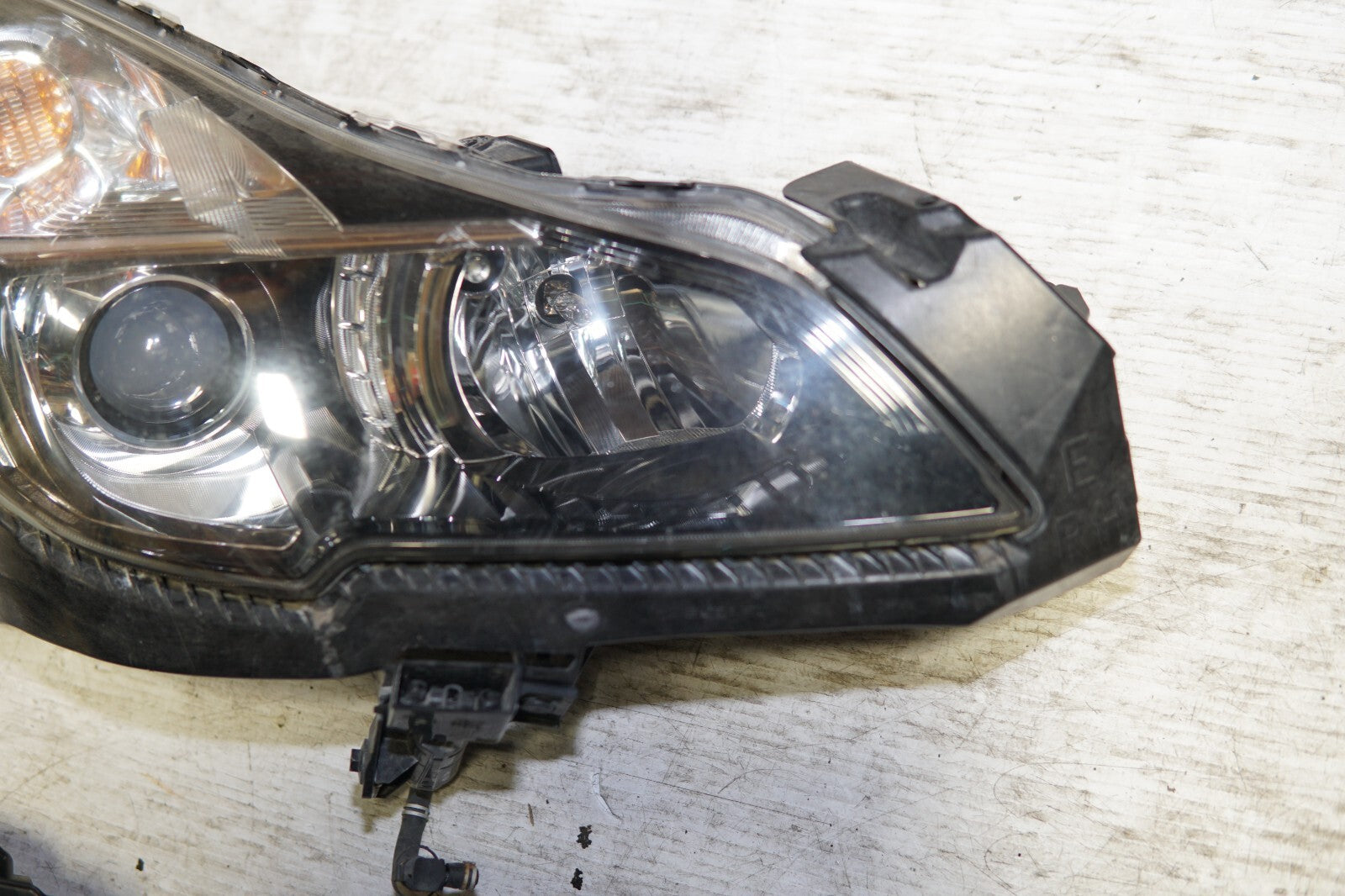 JDM 2010-2014 GENUINE SUBARU LEGACY OUTBACK OEM HID HEAD LIGHT LAMPS BRM BR9 BM9