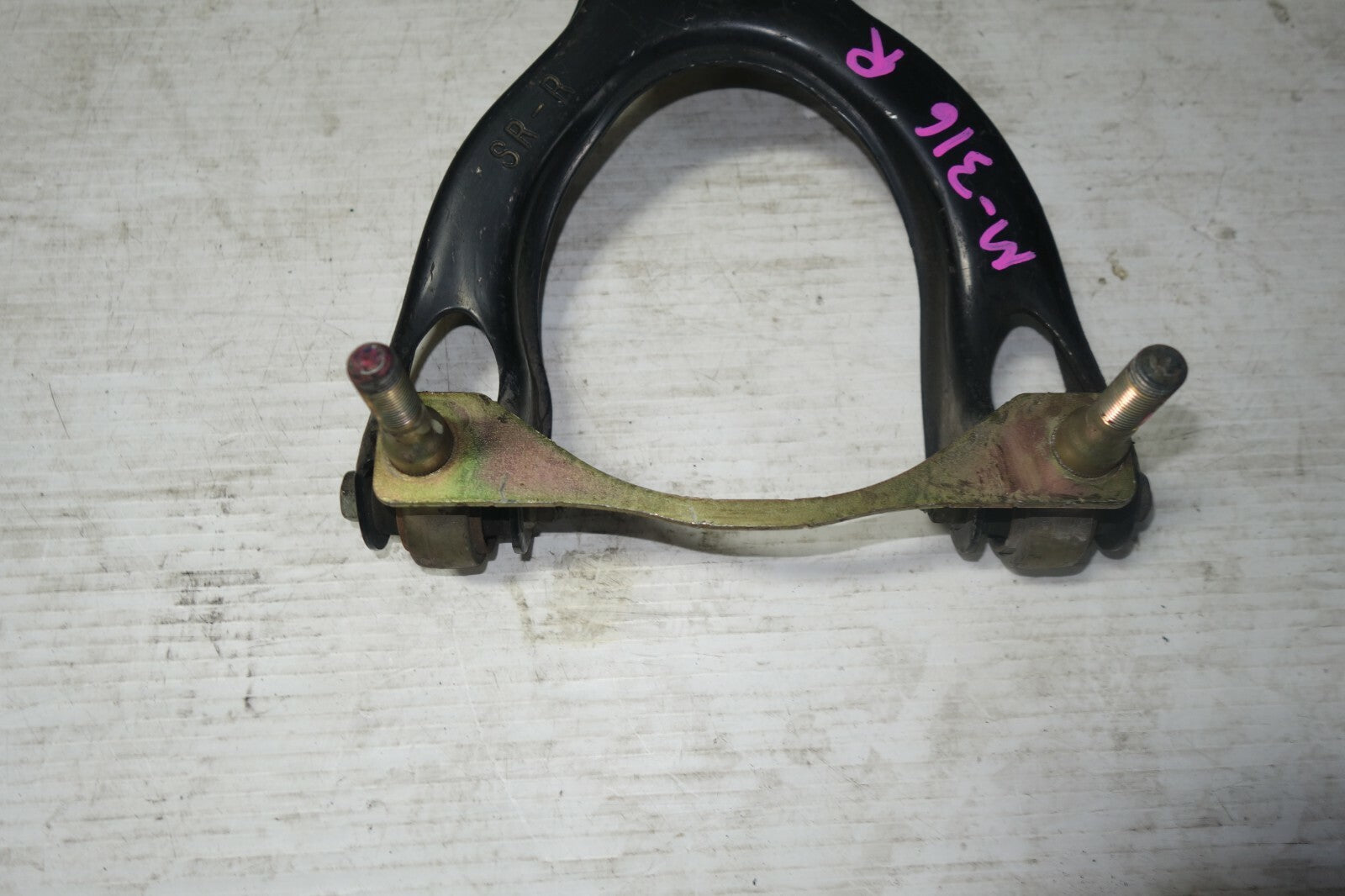 JDM 1994-2001 ACURA INTEGRA TYPE R DC2 OEM USED FRONT RIGHT UPPER CONTROL ARM