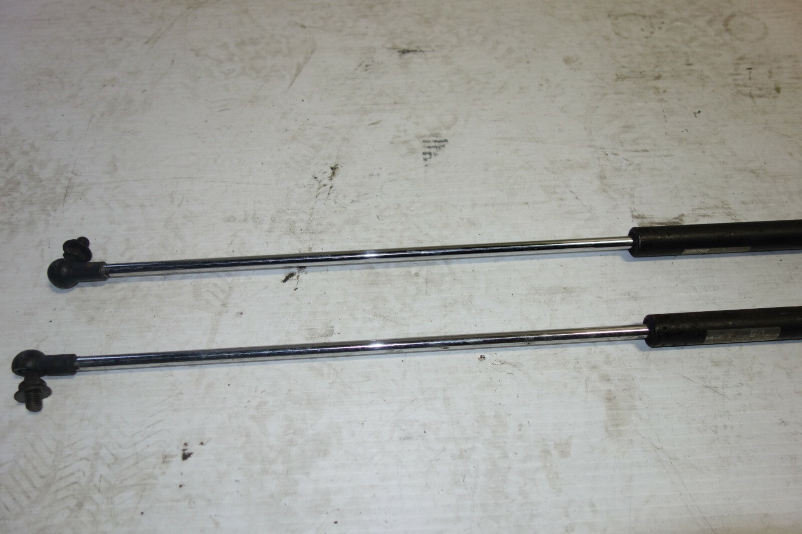 Honda Integra DC2 Type-R Rear Tailgate Damper Gas Spring Strut Pairs OEM Genuine