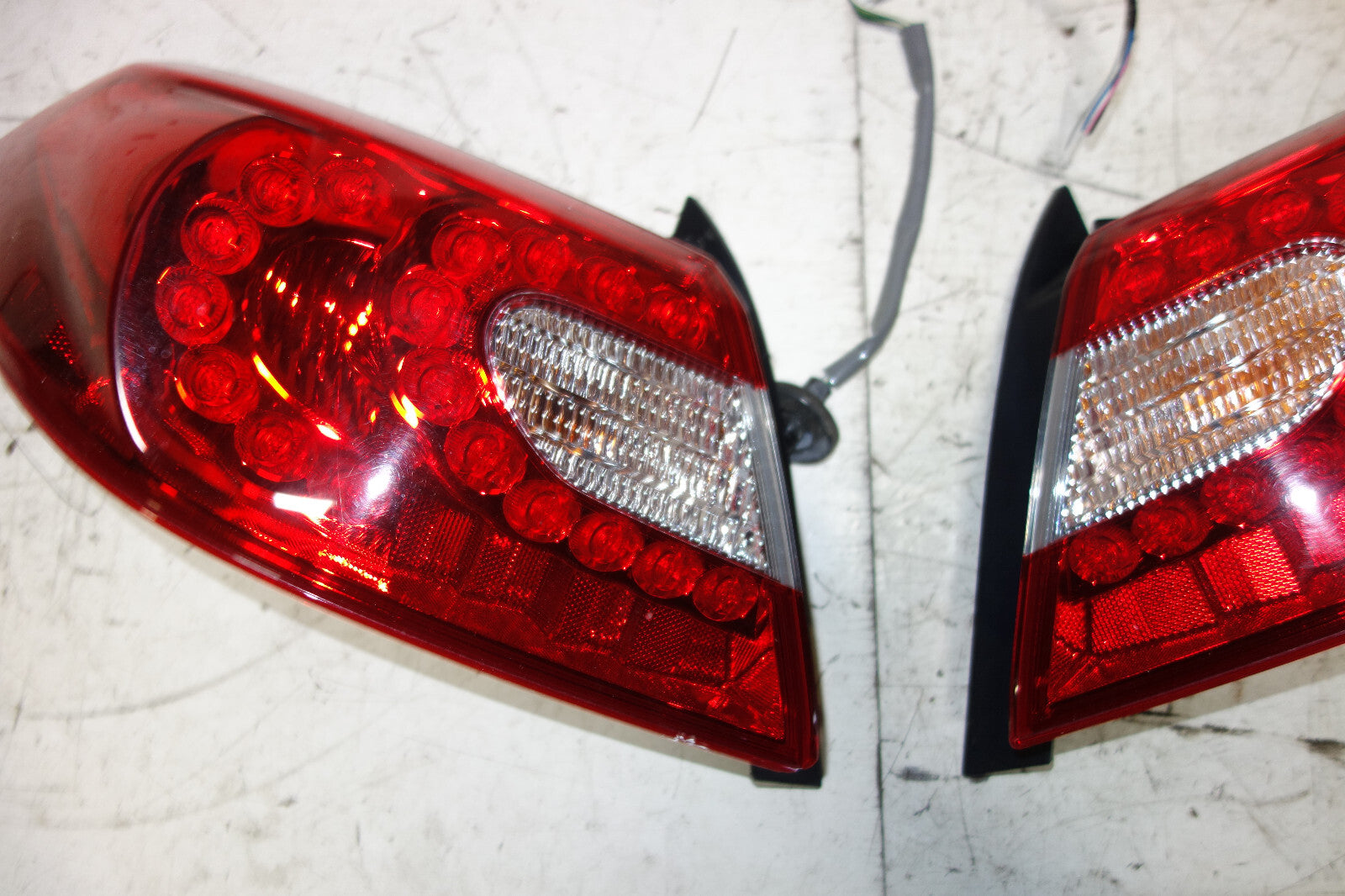 JDM Infiniti M37 M56 Nissan FUGA KY51 2011-2014 Taillights Tail Lights Lamp Set