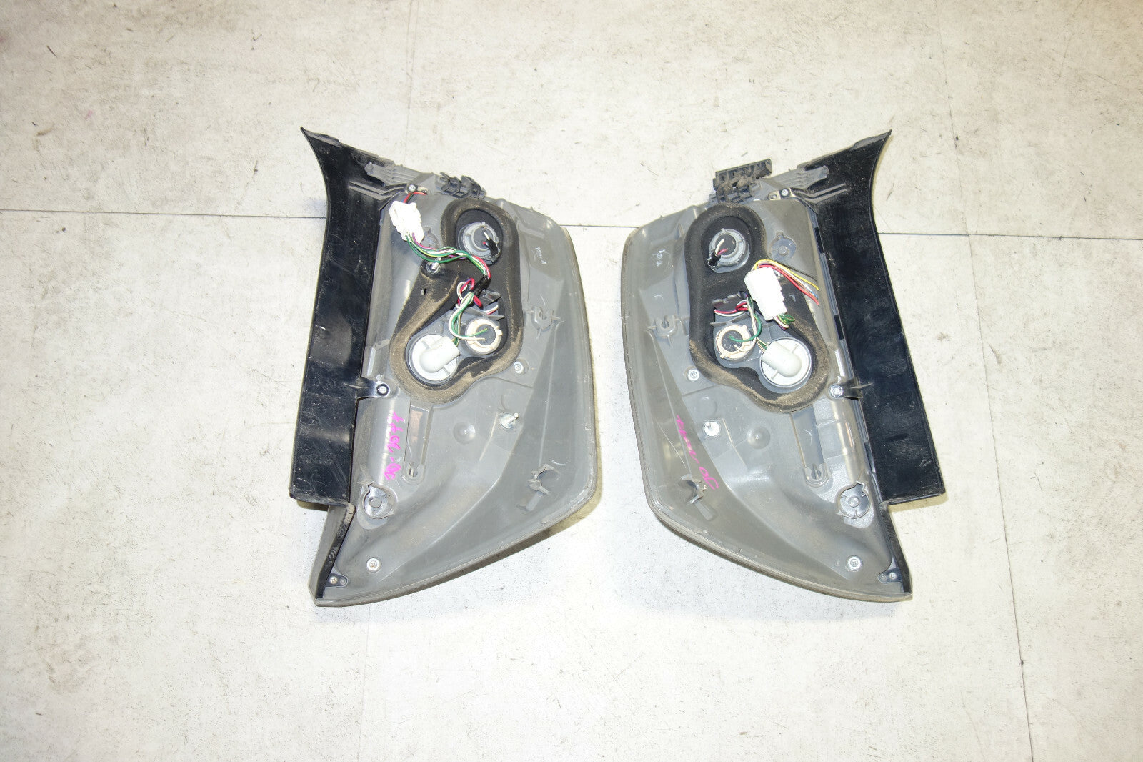 JDM Toyota Prius Taillights Taillamps OEM 2010 2011 OEM Genuine Japan