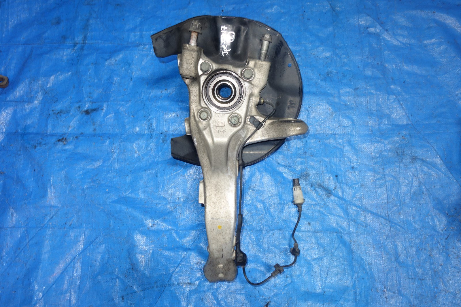 Acura RL Front LH Left Side Wheel Hub Bearing Knuckle Spindle Hub 2005-12 JDM