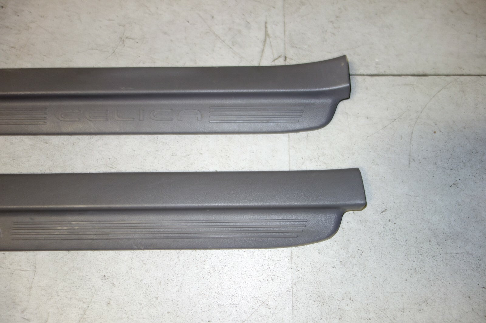 JDM 2001-2005 TOYOTA CELICA GT GT-S OEM DOOR SILLS TRIM SCUFF PLATES SIDE STEPS