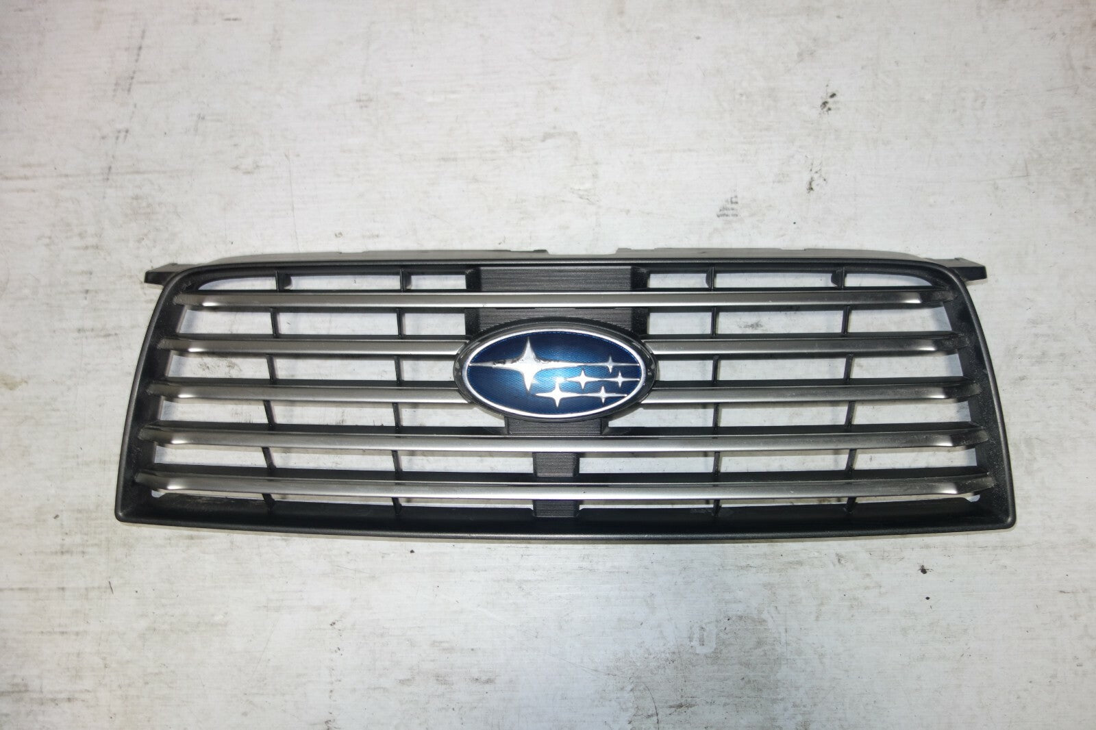 Subaru Forester OEM Front Grille Grill Genuine SG5 2006-2008