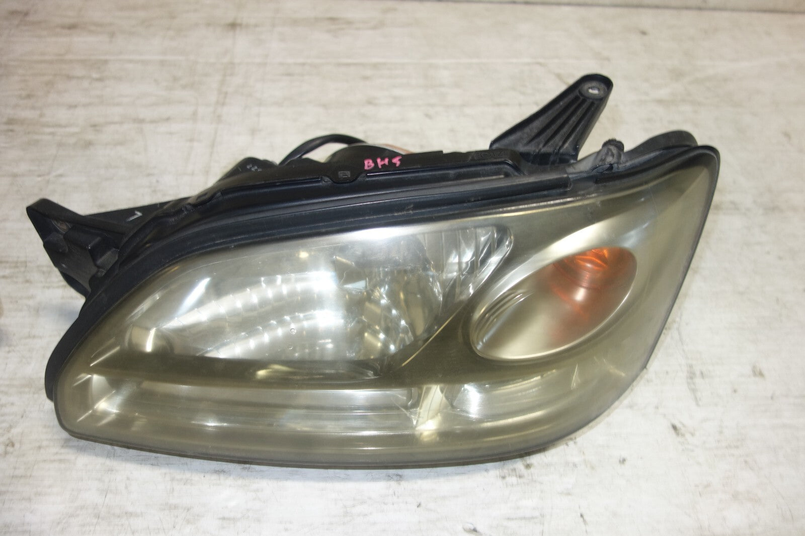 JDM Subaru Legacy Headlights BH5/BE5 HID Left & Right 2000-2004