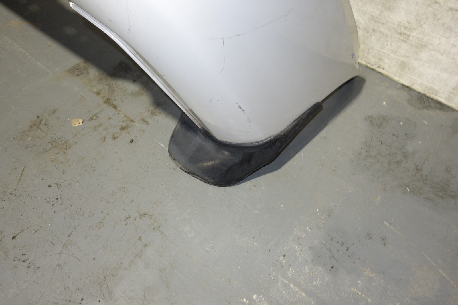 JDM 1998-2001 Spec Acura Integra Type R DC2 OEM 2-DR Rear Bumper Cover 1994-2001