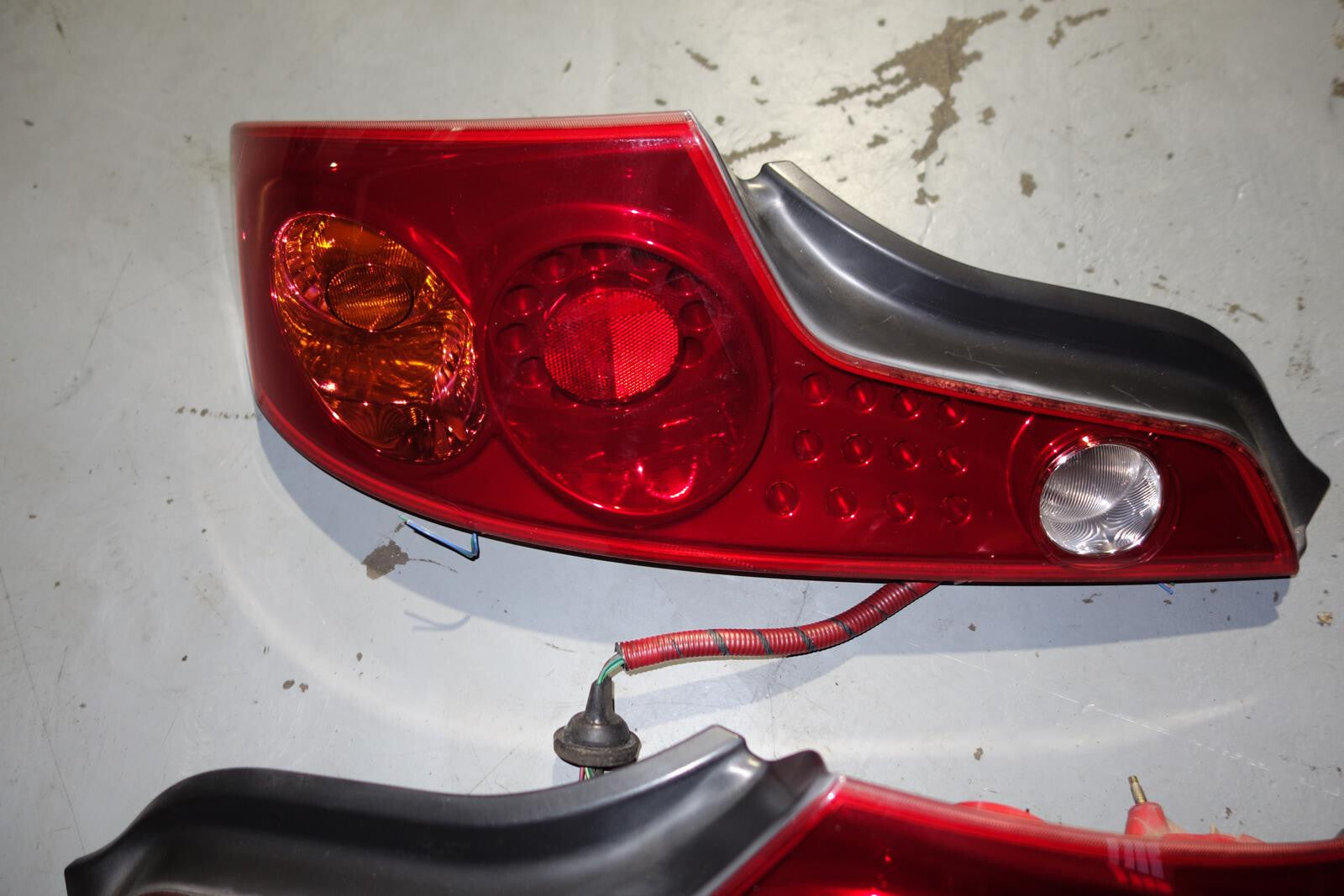 JDM Infiniti G35 Coupe OEM Tail lights Lamps Left & Right CPV35 2003-2005 #2051
