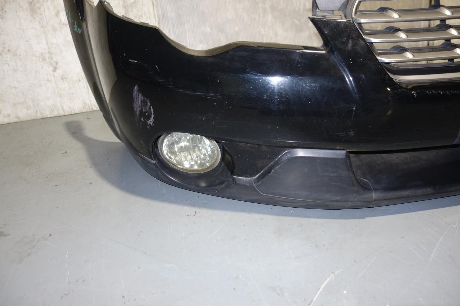 JDM 2008-2009 SUBARU LEGACY FRONT BUMPER WITH FOG LIGHTS REBAR GRILLE BP9
