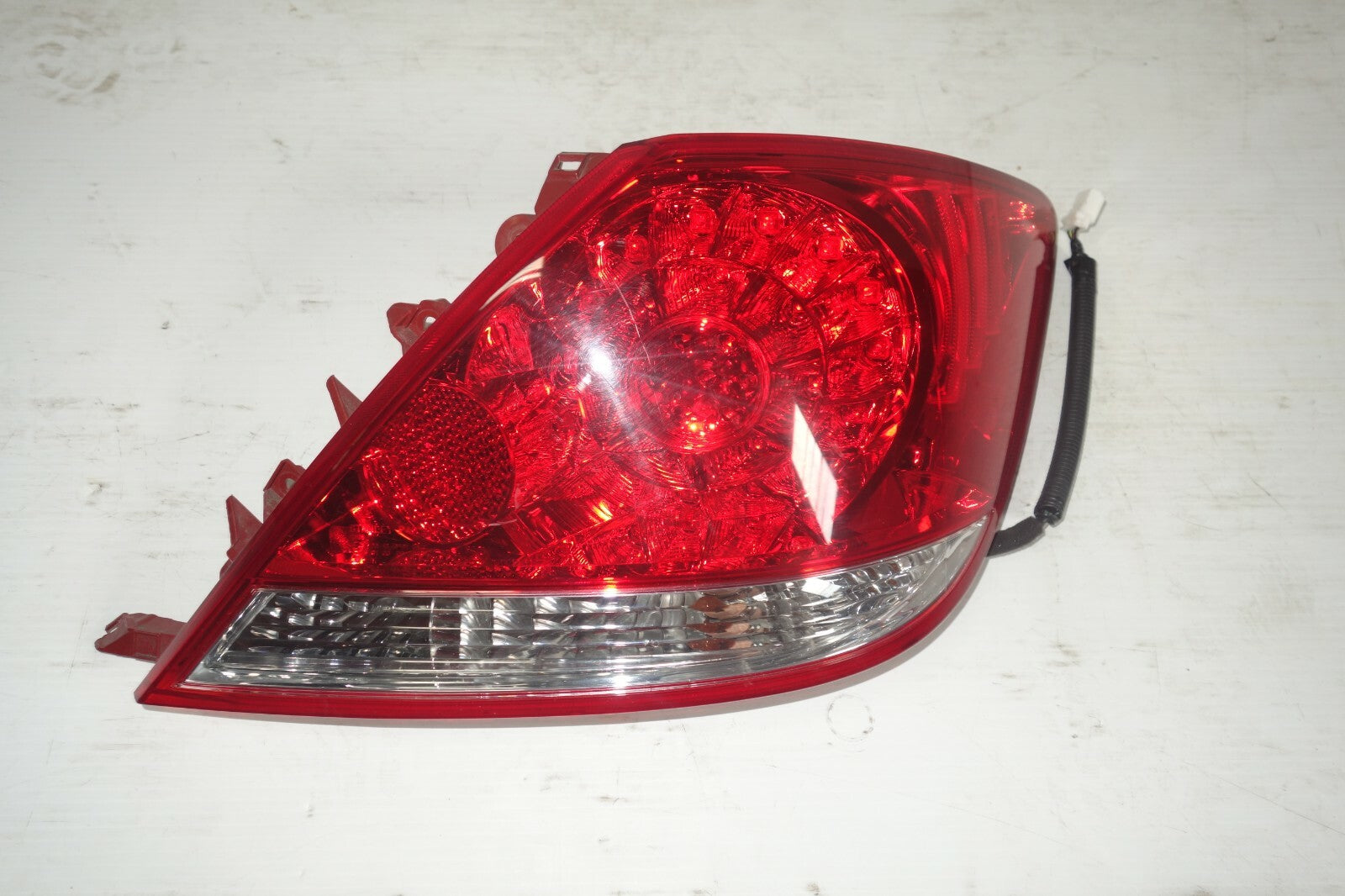 JDM 2005-2008 ACURA RL REAR RIGHT TAIL LIGHT OEM TAILLIGHT GENUINE LAMP KB1