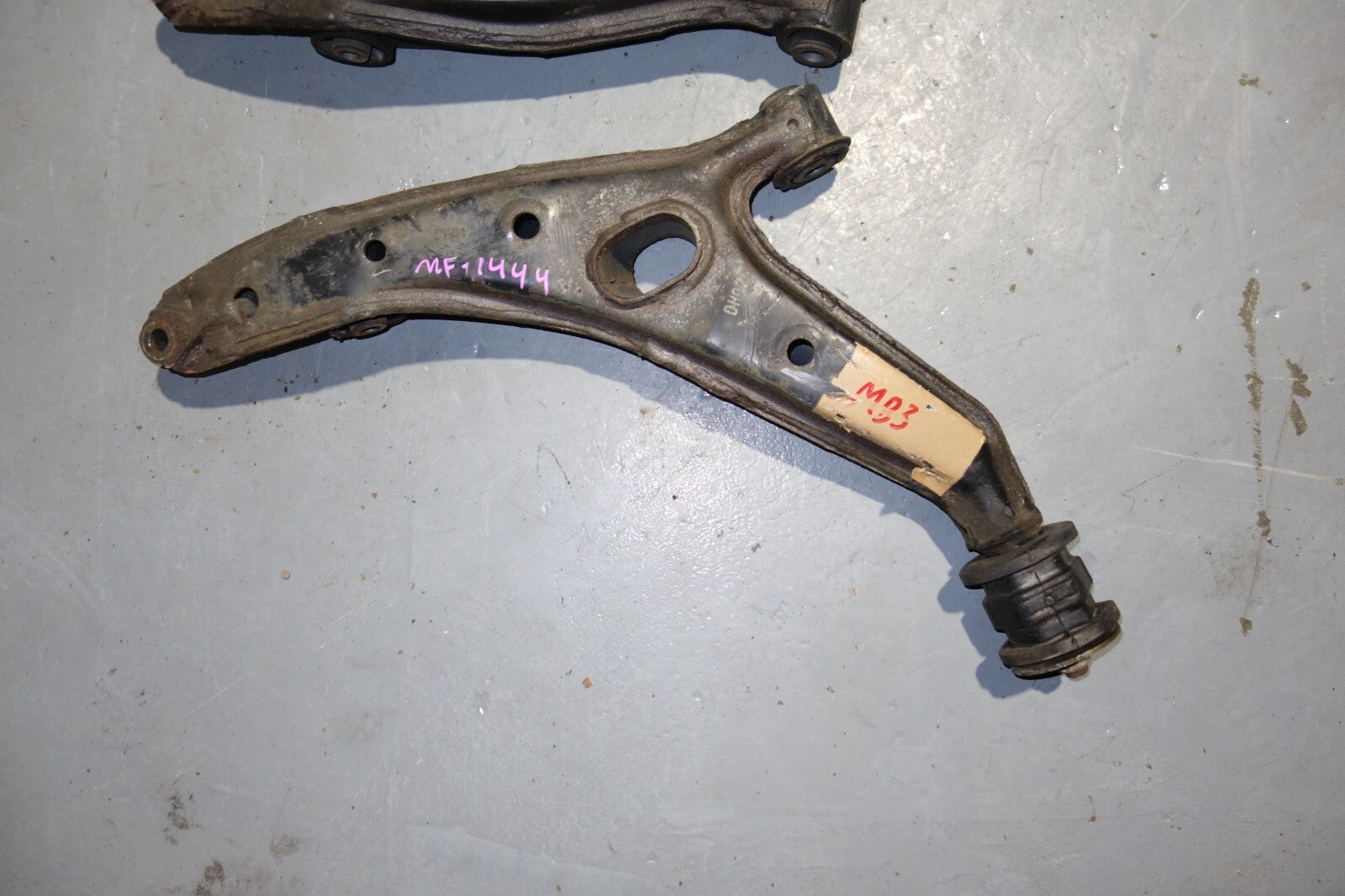 JDM 1996-2000 HONDA DOMANI OEM GENUINE FRONT LOWER CONTROL ARM MB3 MB4 PAIR