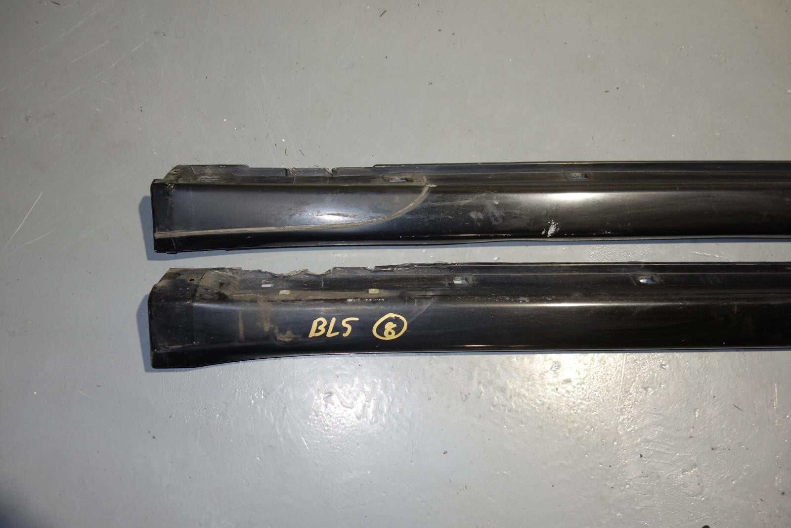 JDM 2005-2009 GENUINE SUBARU LEGACY SPEC B OEM SIDE SKIRTS LEGACY SEDAN BL5