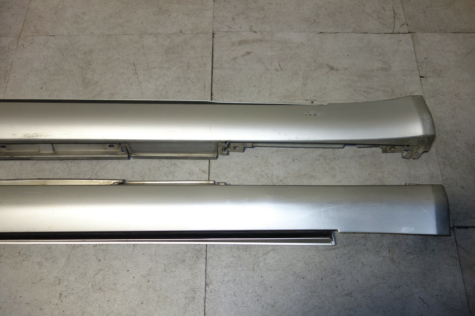 JDM LEXUS LS460 LS600H ROCKER PANEL PASSENGER SIDE SKIRT MOLDING Pair 2007-2012