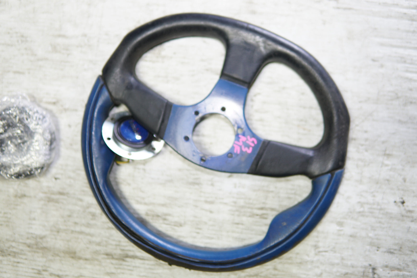 JDM Lexus IS300 / Altezza SXE10 Momo Steering Wheel 2001-2005 #MF-513