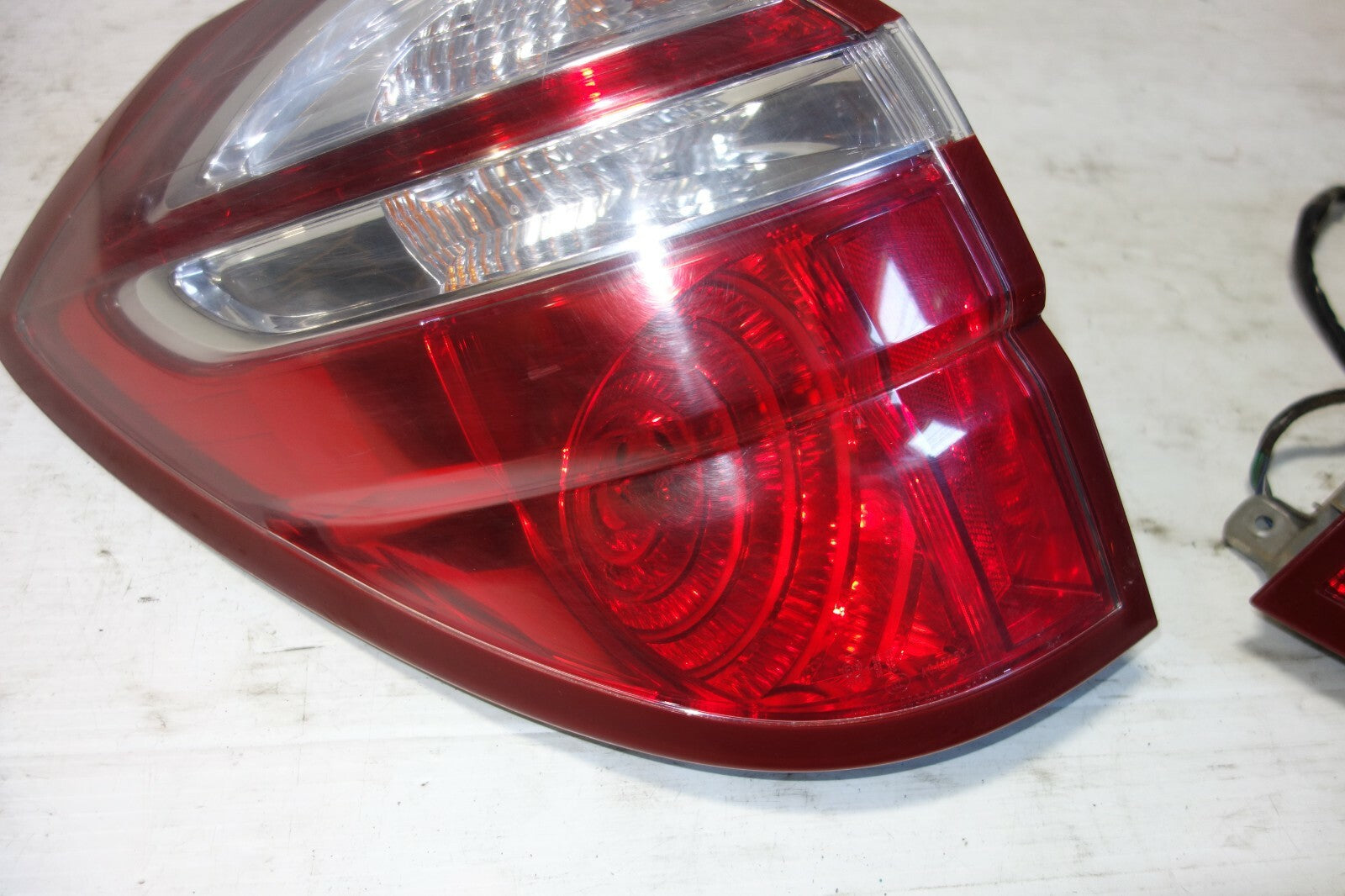 JDM 2005-2009 SUBARU LEGACY OUTBACK KOUKI OEM USED TAIL LIGHTS TAIL LAMPS