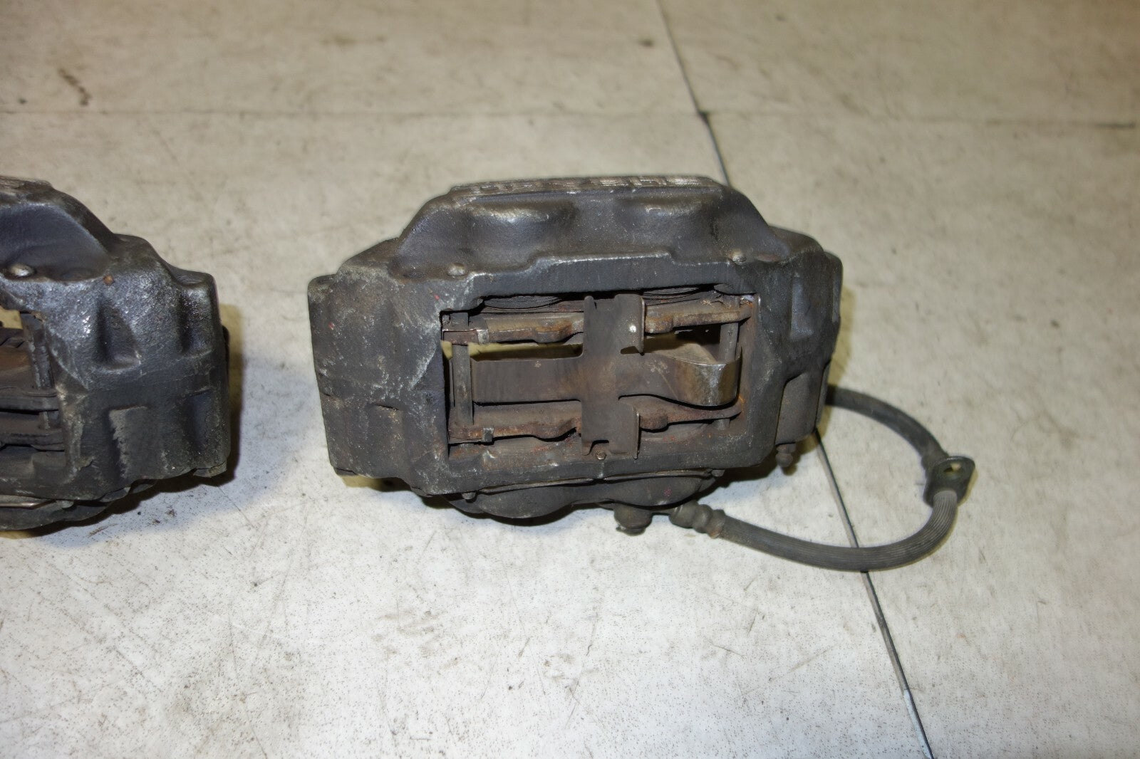 JDM Subaru Forester Legacy 4 Piston Front Brake Calipers Pair Upgrade 4 Pots