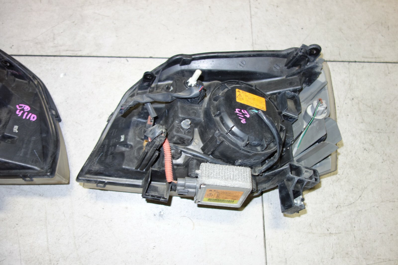 JDM Nissan X-Trail GT OEM Front Headlights Left Right PNT30 Left & Right 2000-06