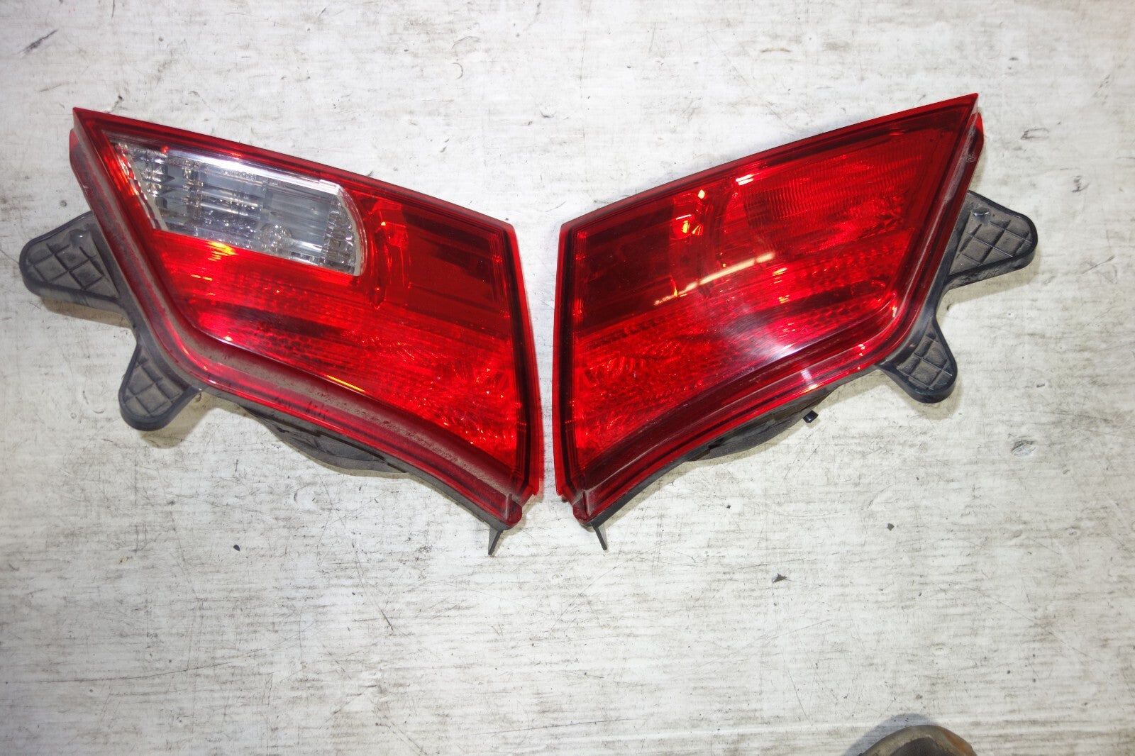 JDM Subaru Legacy BR9 Wagon Taillights Tail Lamps 2010 2011 2012 2013 2014