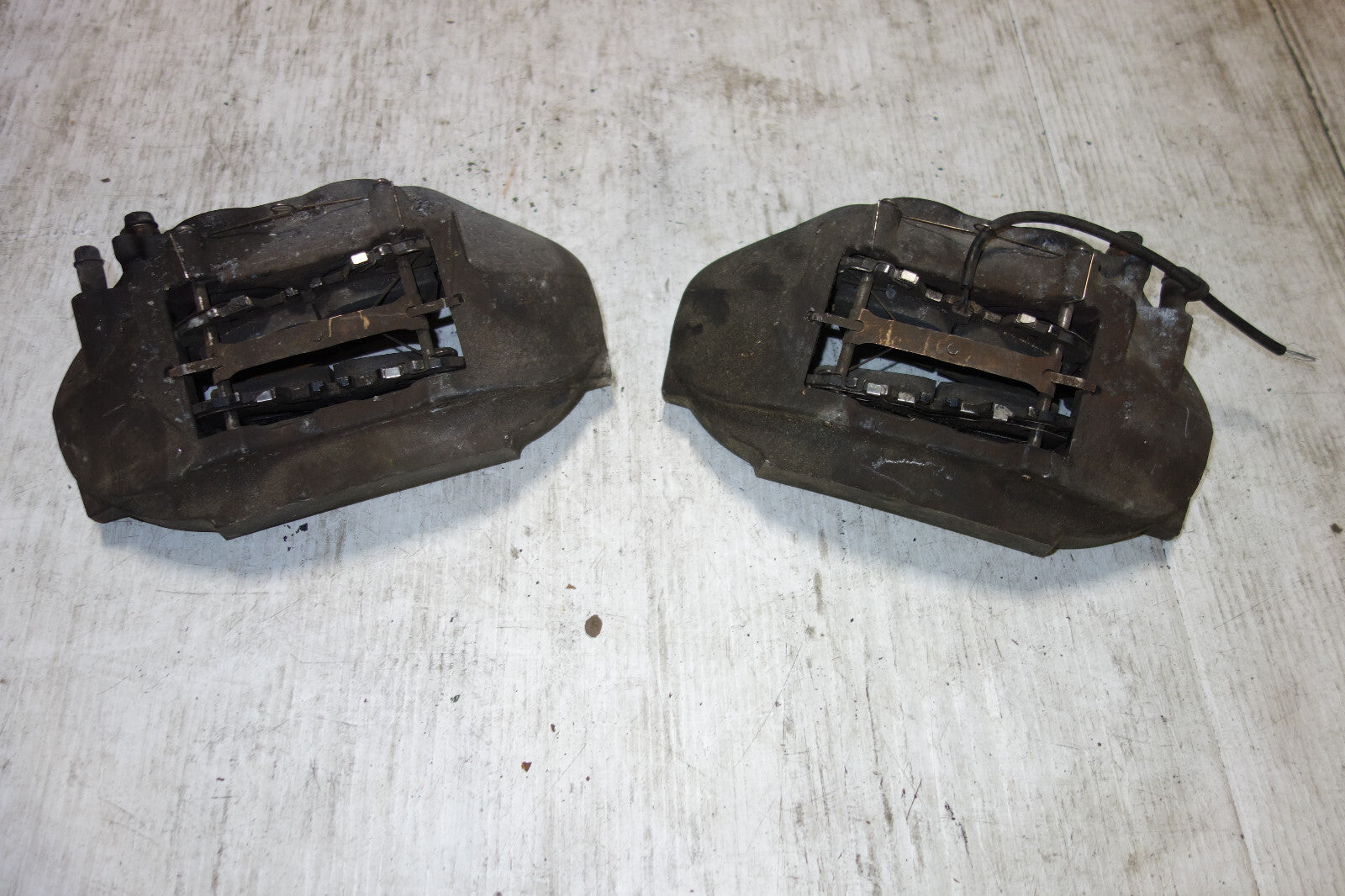 Lexus LS460 Front Brake Calipers OEM 2007-2017 OEM Left / Right JDM RWD