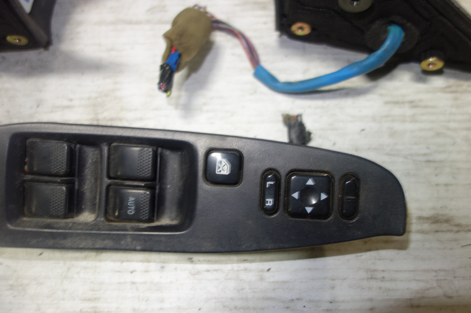 JDM Subaru Legacy Mirrors Power Folding Switch BH5/BE5 Left Right 2000-2004