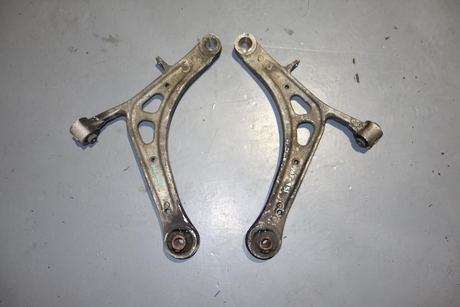 JDM SUBARU LEGACY OUTBACK OEM SPEC-B ALUMINUM FRONT LOWER CONTROL ARM 2005-2009