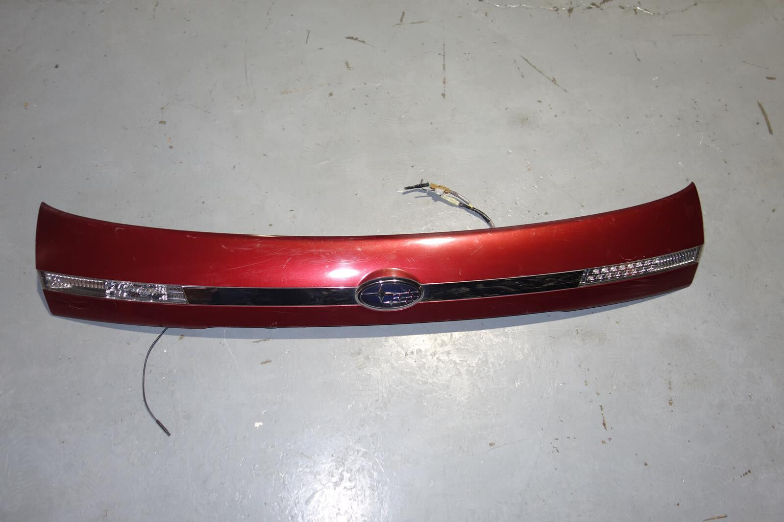 JDM Subaru Legacy Outback BP Rear Center Garnish Tail Lights Reverse 2005-2009