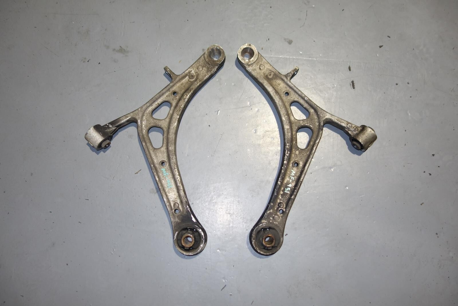 JDM SUBARU LEGACY OUTBACK OEM SPEC-B ALUMINUM FRONT LOWER CONTROL ARM 2005-2009