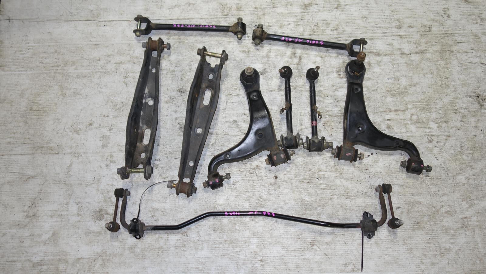 JDM Lexus IS300 / Altezza Rear Control Arms Suspension Set SXE10 OEM 2001-2005