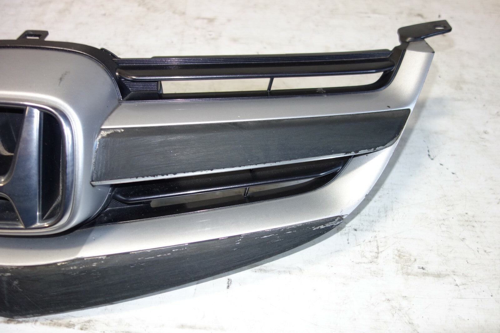 JDM 2005-2008 GENUINE ACURA RL OEM FRONT GRILLE KB1 GRILL Fits: ACURA RL KB1