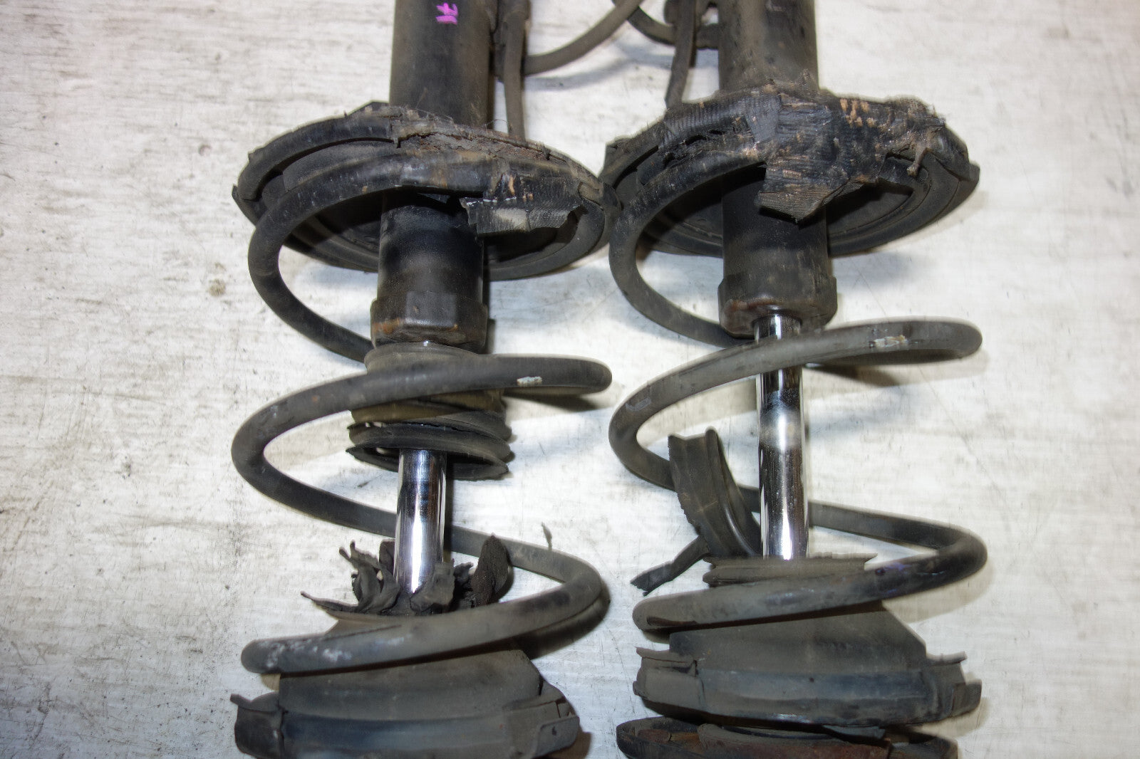 JDM Toyota Celica Front Strut Shocks Springs Pair ST202 ZZT230 2000-2005