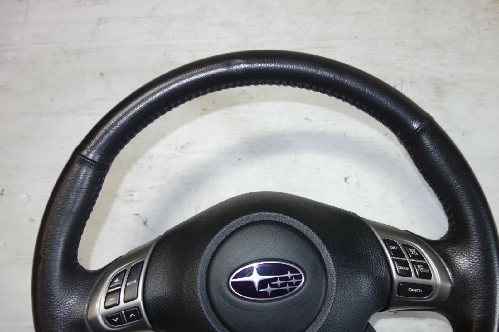JDM 2005-2009 SUBARU LEGACY & OUTBACK STEERING WHEEL & HUB 2005-2009 M-909