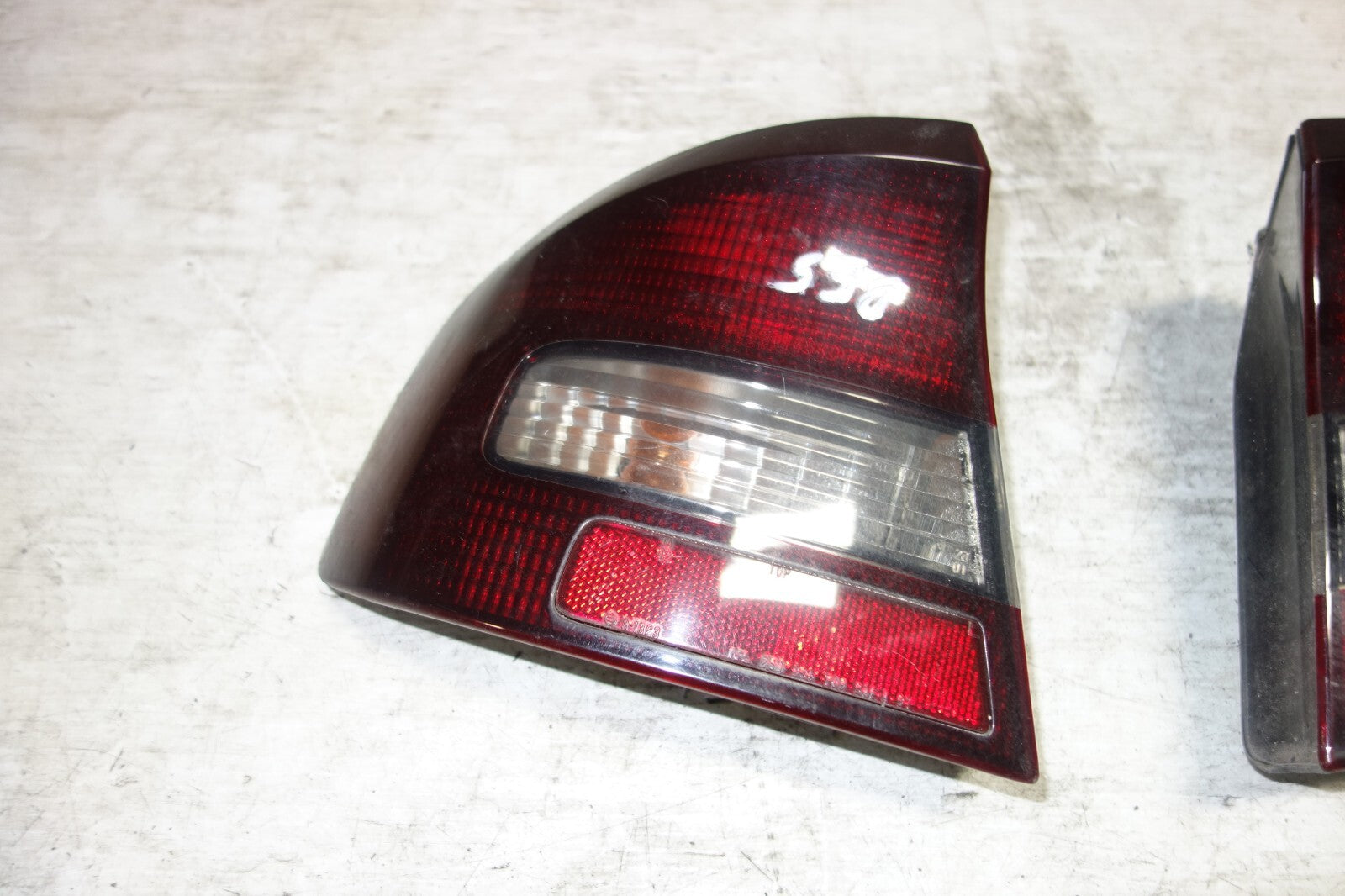 JDM Subaru Legacy Rear Tail Lights Lamps Sedan BE5 2000-2004