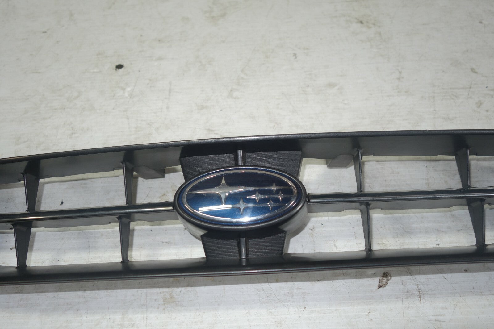 JDM 2004-2005 SUBARU IMPREZA WRX STi V8 FRONT GRILLE OEM OUTBACK SPORT TS RS V8