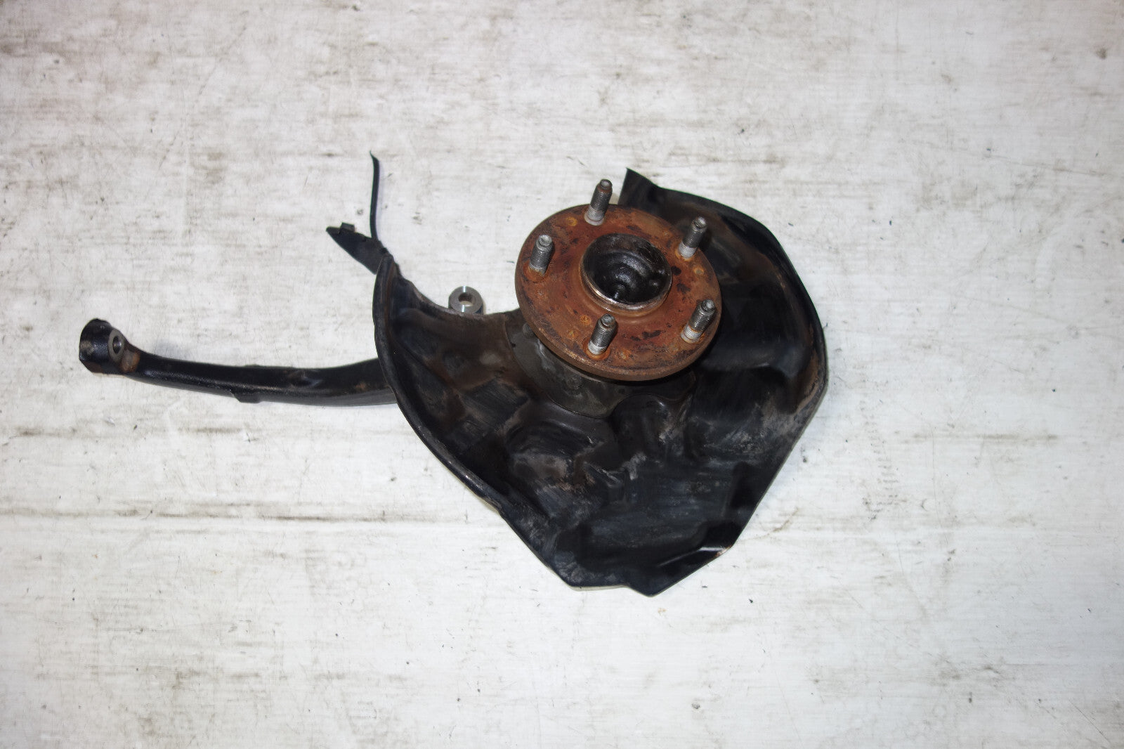 JDM Lexus iS300 Toyota Altezza Spindle Front Right RH Hub Bearing 2001-2005 Used